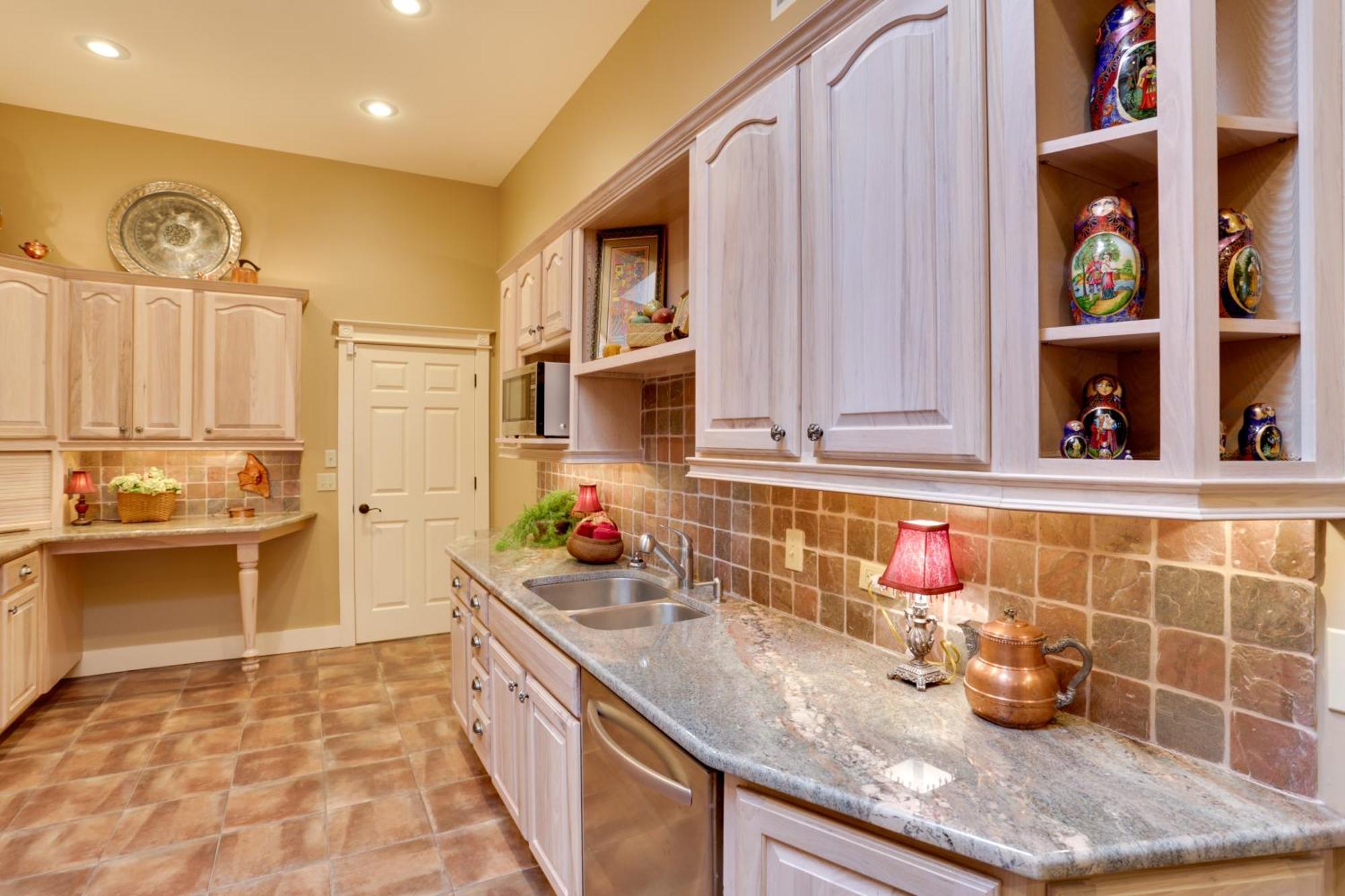 Beautiful Central Fayetteville Townhome With Views! Exterior photo